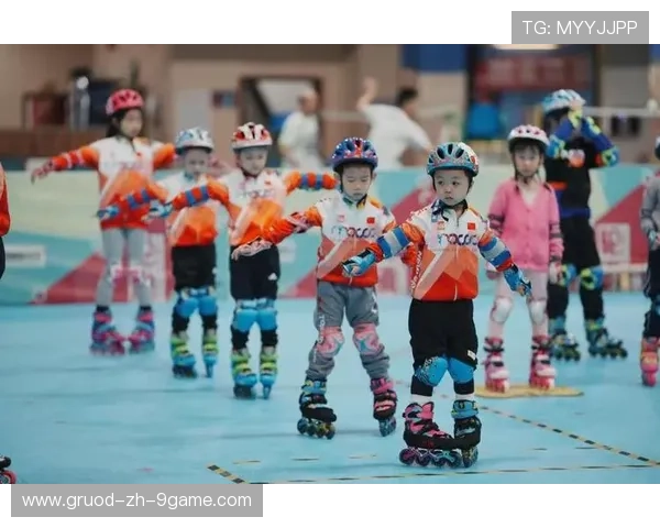 花样轮滑国际表演赛,青春在轮回中舞动,花样轮滑大赛 花样轮滑国际表演赛,青春在轮回中舞动,花样轮滑大赛